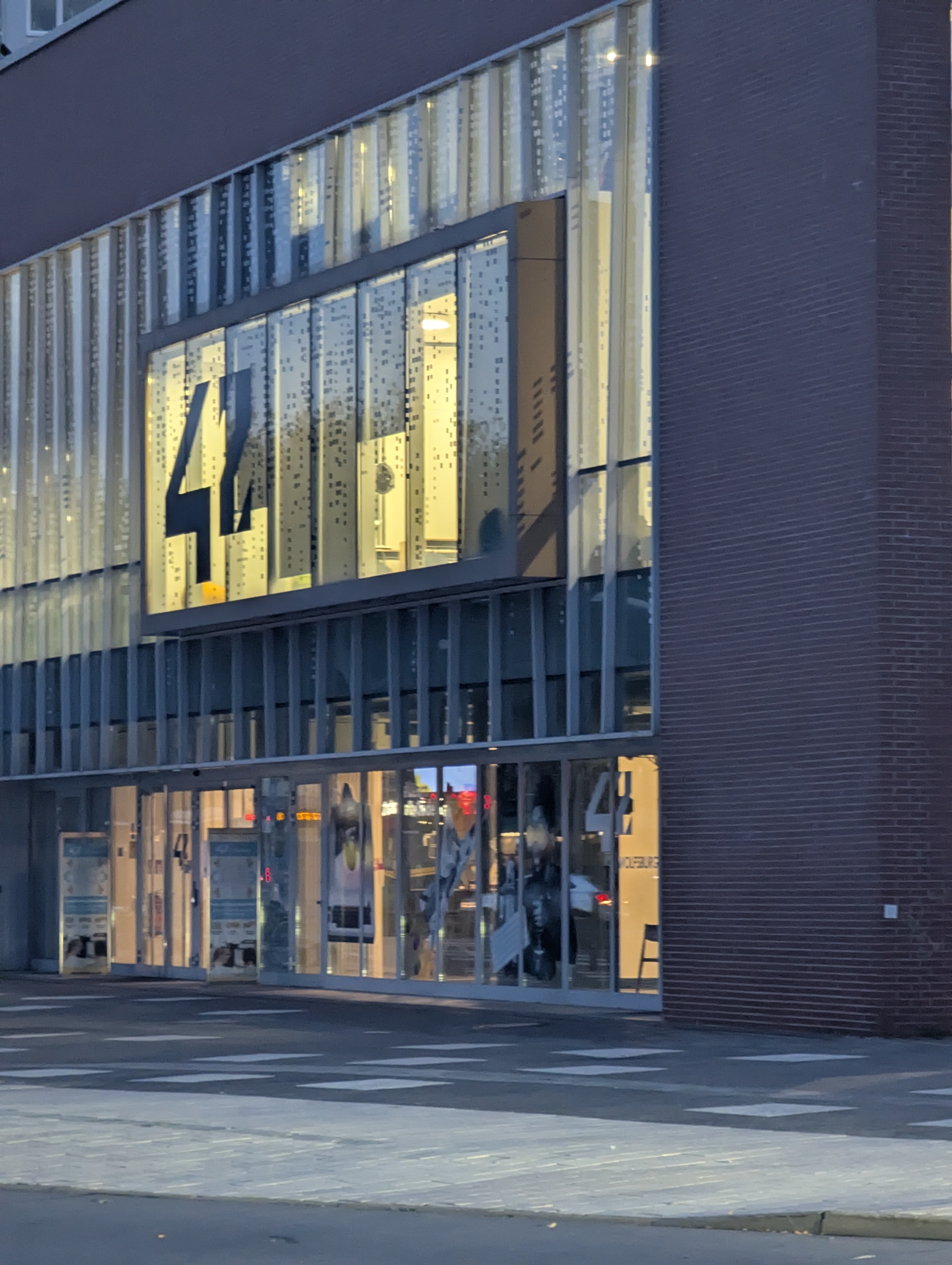 42 Wolfsburg Campus from outside